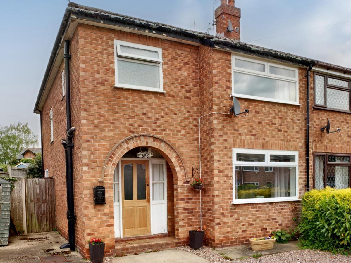 The Hawthorns Villa Chester Exterior photo